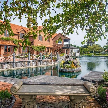 The Village Green Apartment Nelson Dış mekan fotoğraf